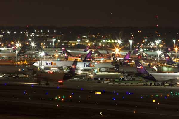 Weather, COVID disruptions weigh on FedEx Express air ops